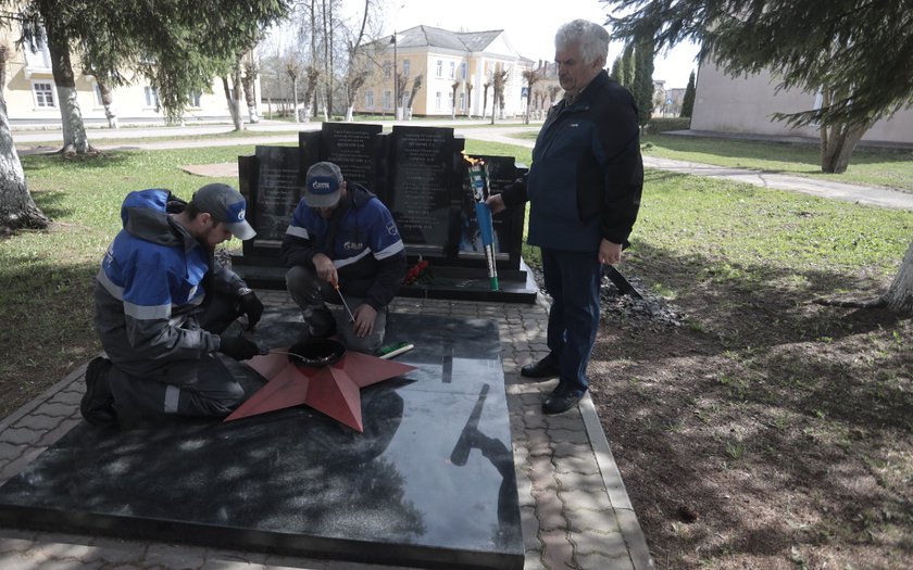 В Псковской области началось ежегодное техобслуживание  Вечных огней в канун 9 мая