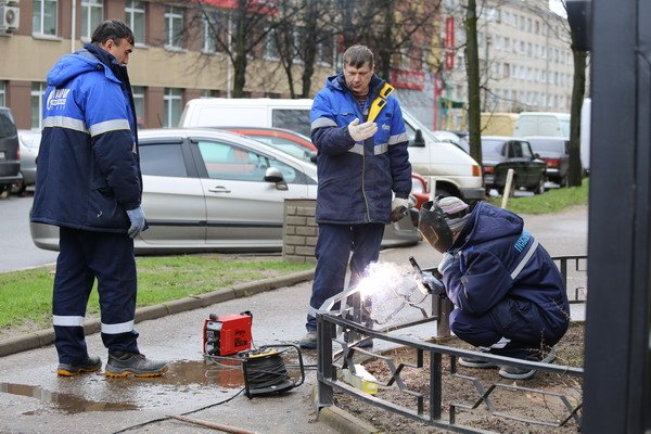 Сотрудники компании "Газпром межрегионгаз Псков" приняли участие в субботнике