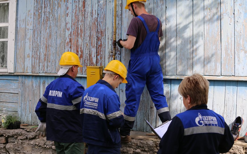 Газовики провели очередной рейд по частному сектору Пскова для прекращения поставки газа недобросовестным абонентам